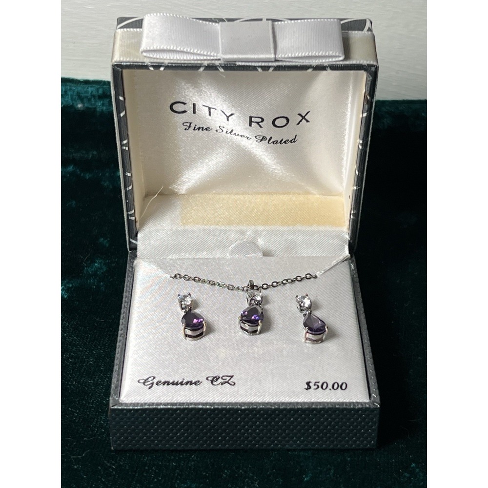 Vtg Kohls Silver Plated And CZ Faux Amethyst Jewelry Set Necklace Earring Unused